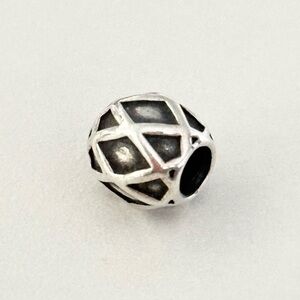 Pandora 925 Criss Cross Web Rare Retired Bead Charm